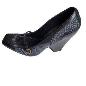 Vince Camuto Black Leather and Tweed Square Toe Mary Jane Block Heel Sz 8
